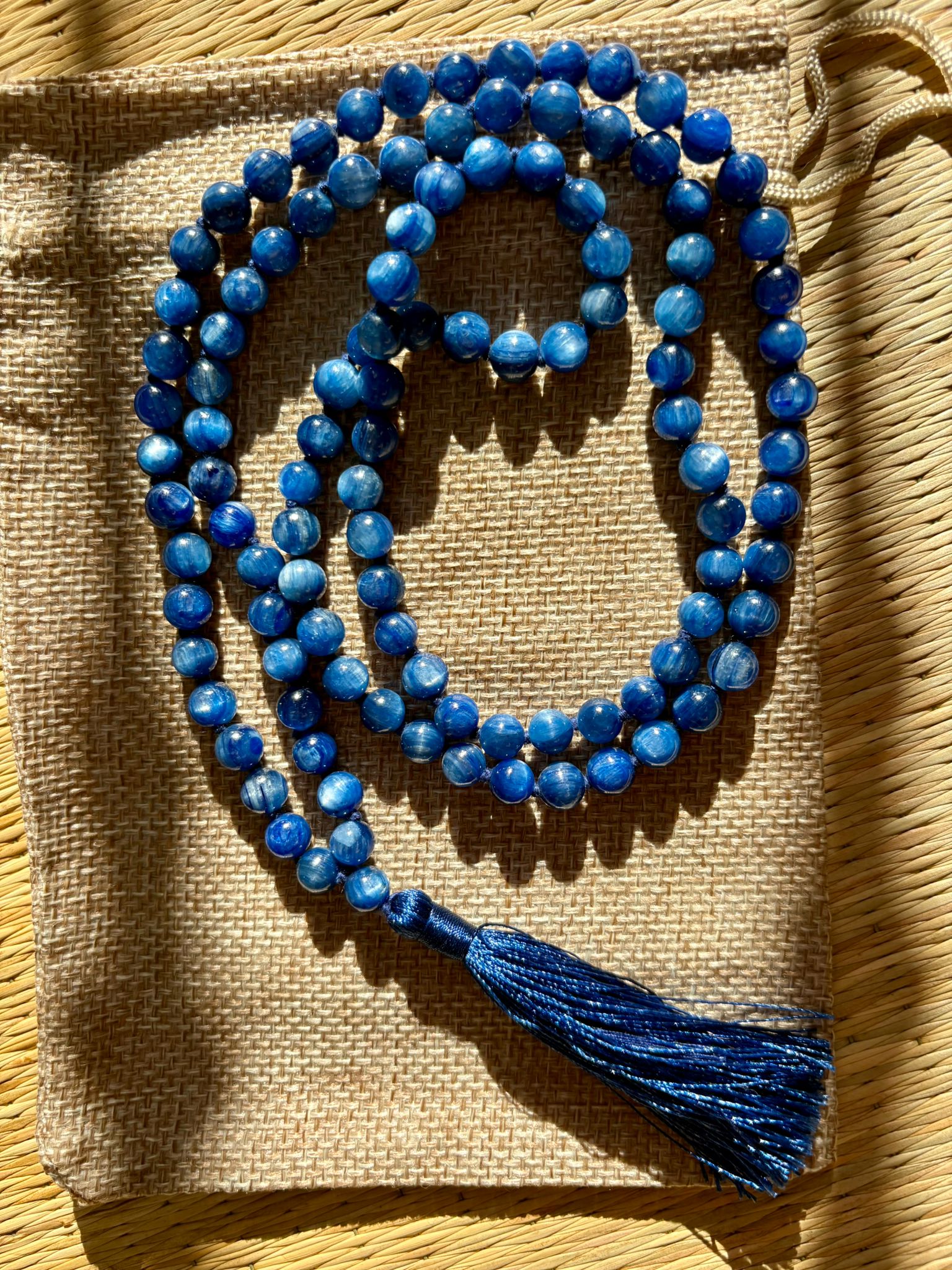 Mala Kyanite