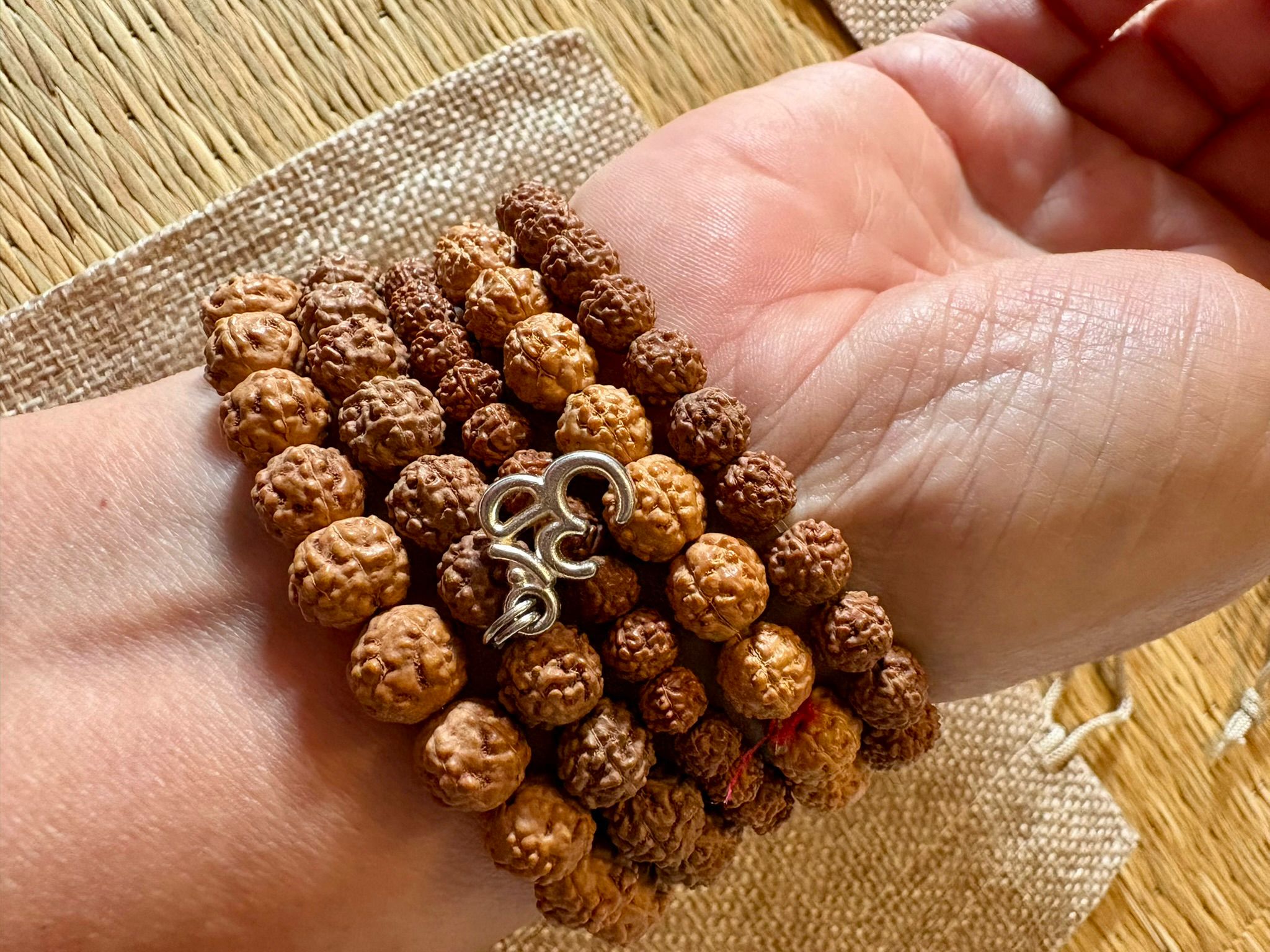 bracelets rudrakshas 8mm + 3 rudrakshas + om charms