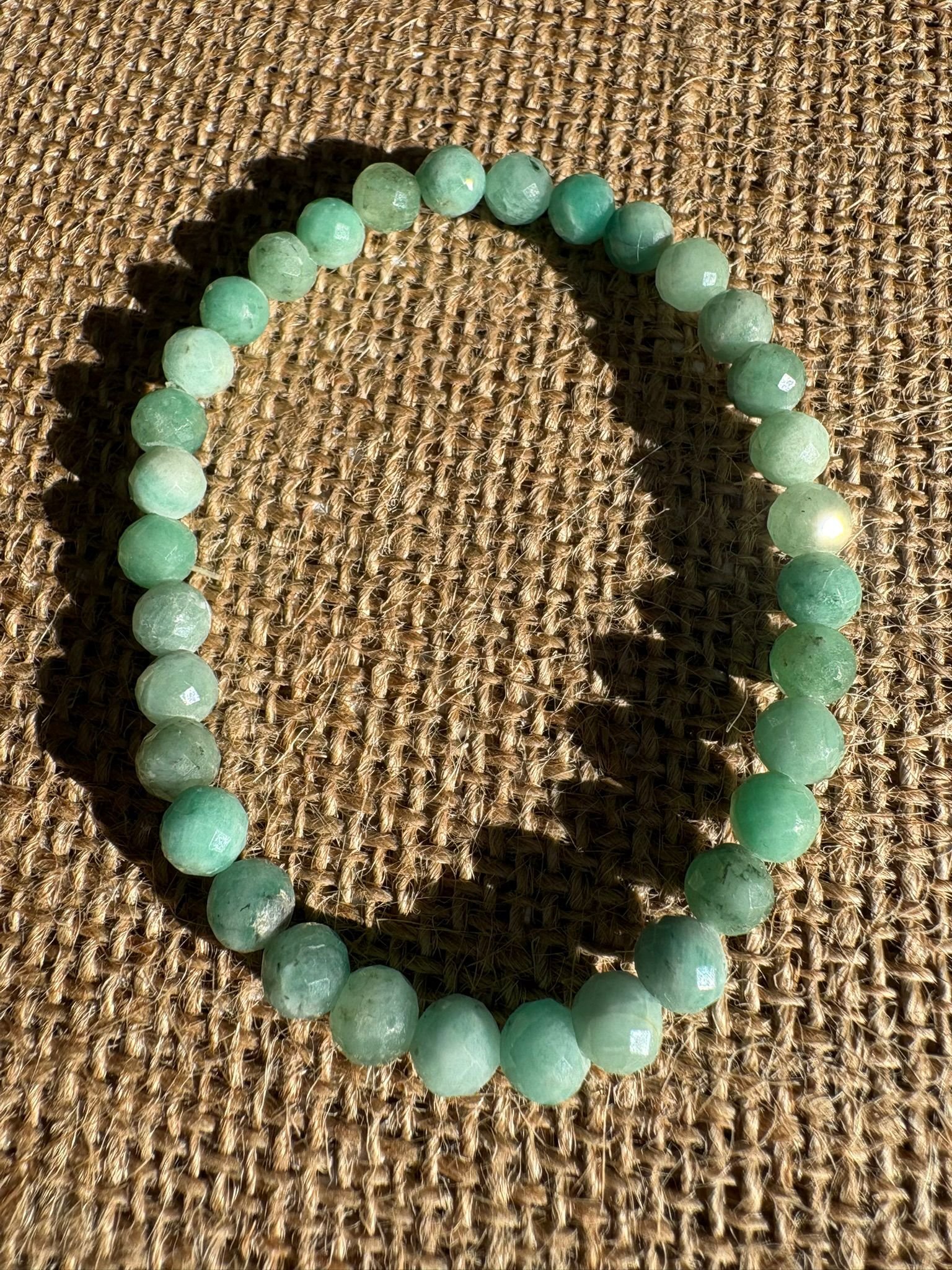 bracelet Émeraude brute facettée