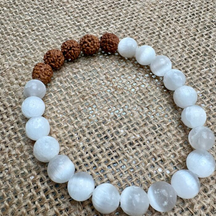 bracelet sélénite & 5 rudrakshas