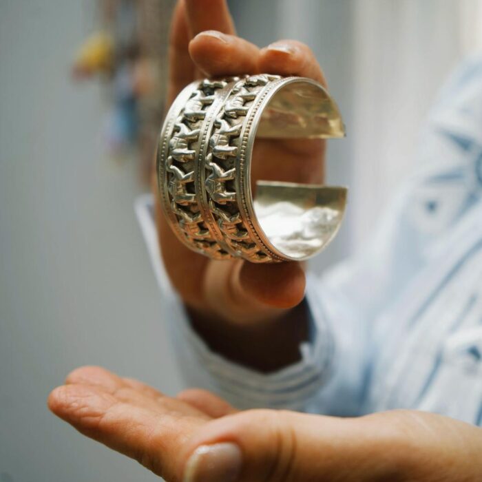 bracelet manchette chameaux en argent