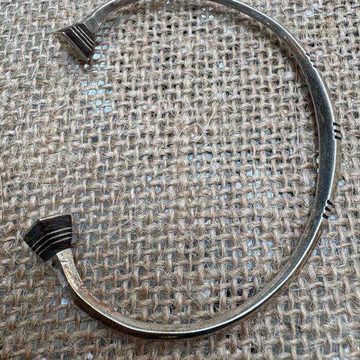 bracelet jonc en argent & Ébène artisanat touareg