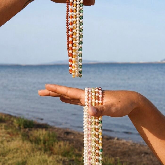colliers courts en perles de culture d’eau douce & zirconiums colorés