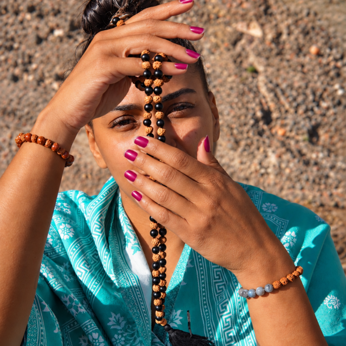 mala Ébène & rudrakshas – 8 mm